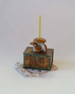 Oak Mushroom Cluster Cake Topper