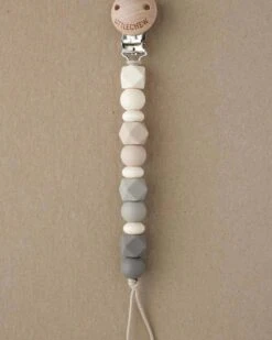 Robin Pacifier Clip In Zin