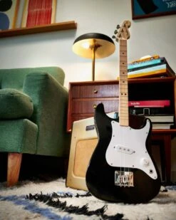 Fender X Loog Stratocaster Electric Guitar -LITTLE Baby Gear little loog guitars fender x loog stratocaster electric guitar 42238389092644