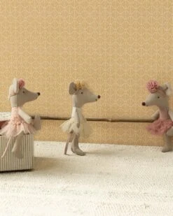 Maileg Little Sister Ballerina Mouse In Off White -LITTLE Baby Gear little maileg little sister ballerina mouse in off white 49768384004388