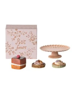 Maileg Mini Cakes + Cakestand