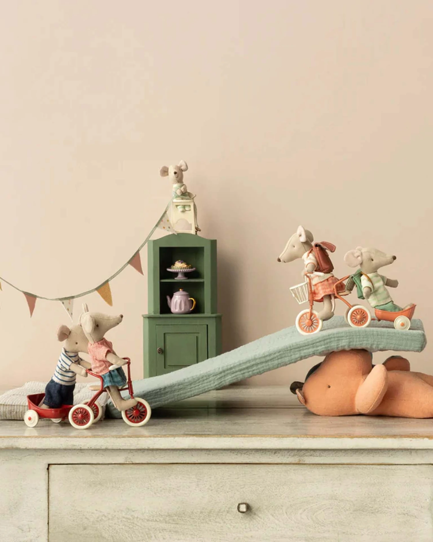 Maileg Mouse Tricycle Hanger In Coral 5 Maileg Mouse Tricycle Hanger In Coral - Image 3