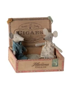 Maileg Mum + Dad Mice In Cigarbox -LITTLE Baby Gear little maileg mum dad mice in cigarbox 42129799676196