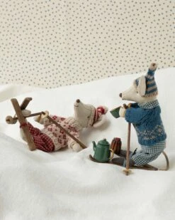 Maileg Mum Winter Mouse With Ski Set In Red -LITTLE Baby Gear little maileg mum winter mouse with ski set in red 50368091848996