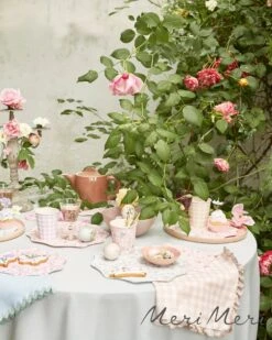 Meri-Meri Ditsy Floral Small Napkins -LITTLE Baby Gear little meri meri ditsy floral small napkins 28937309356074