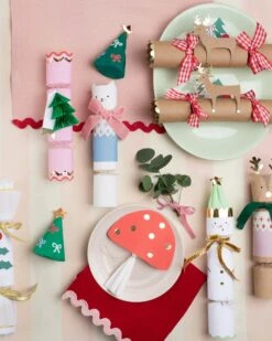 Meri-Meri Snowmen Crackers -LITTLE Baby Gear little meri meri snowmen crackers 49646756233508