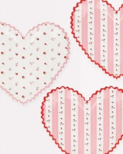 Meri-Meri Vintage Rose Heart Plates