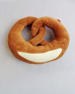 Brezel Pillow