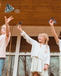 Ooly D.I.Y. Paper Air Planes Activity Kit -LITTLE Baby Gear little ooly d i y paper air planes activity kit 49170509529380